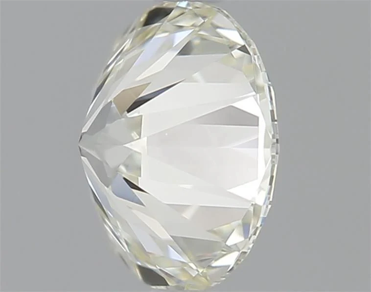 0.81 ct. I/VVS1 Round Diamond