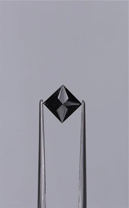 1.09 ct. Fancy Black/VVS2 Princess Diamond