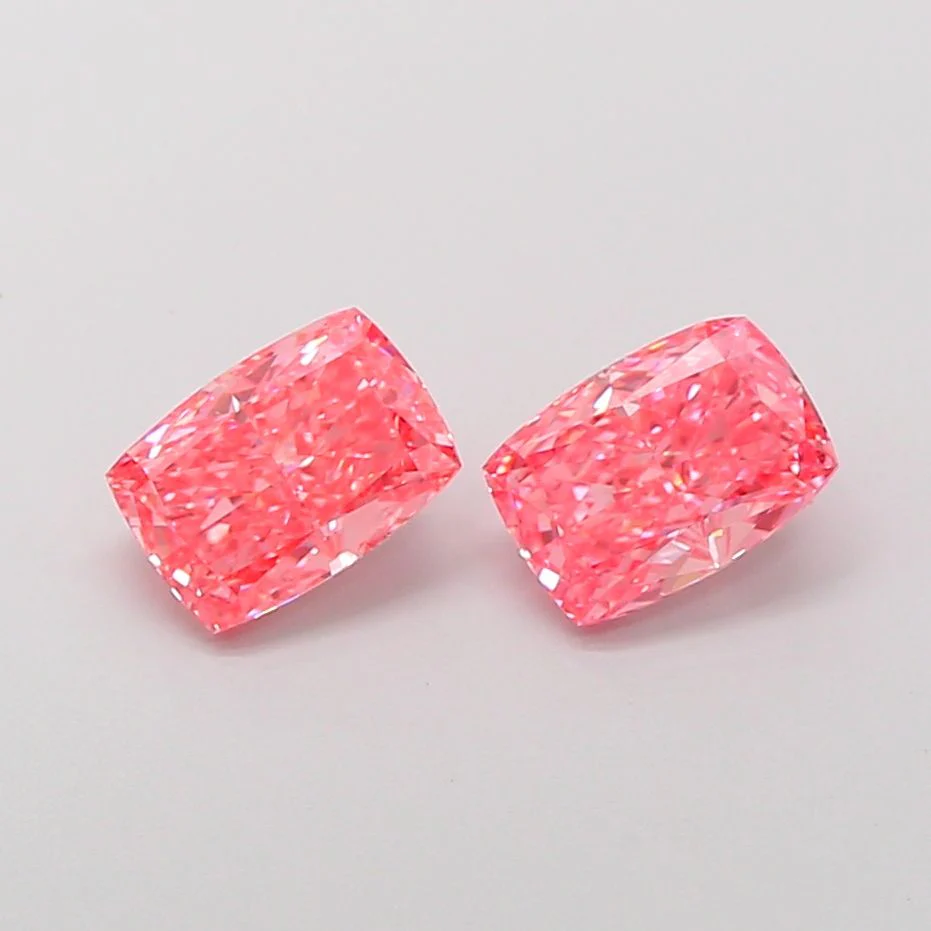 1.20 ct. Fancy Vivid Pink/VVS2 Cushion Modified Lab Grown Diamond