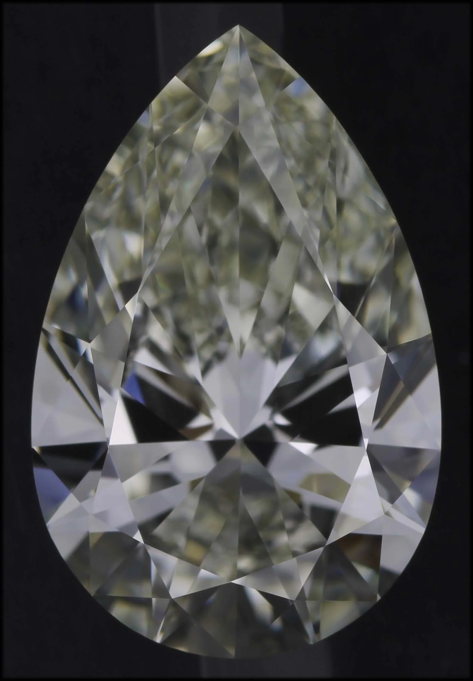 1.87 ct. J/VVS1 Pear Diamond