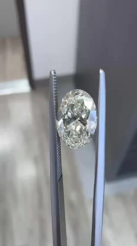 2.02 ct. H/VS2 Oval Diamond