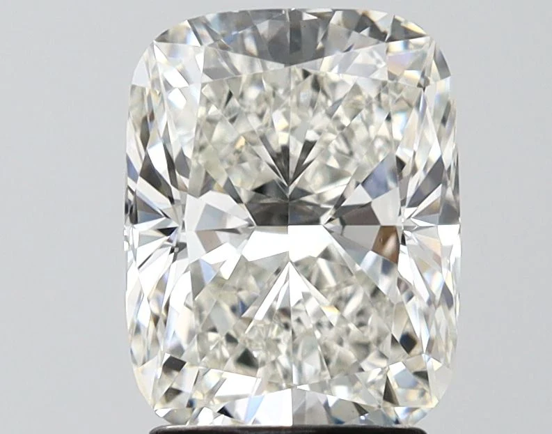 2.50 ct. Fancy Vivid Pink/VVS2 Cushion Modified Lab Grown Diamond