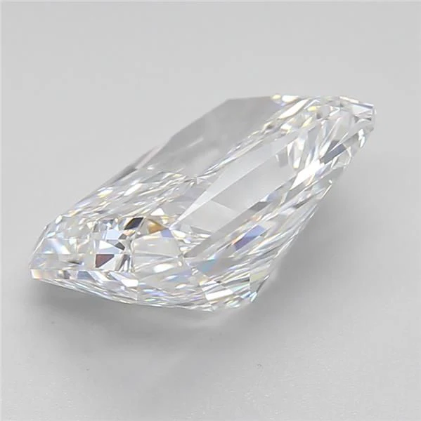 3.20 ct. D/VVS2 Radiant Lab Grown Diamond
