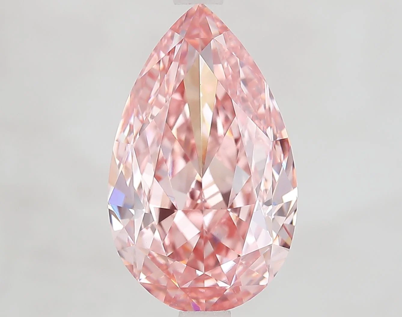 3.52 ct. Fancy Vivid Pink/VS1 Pear Lab Grown Diamond