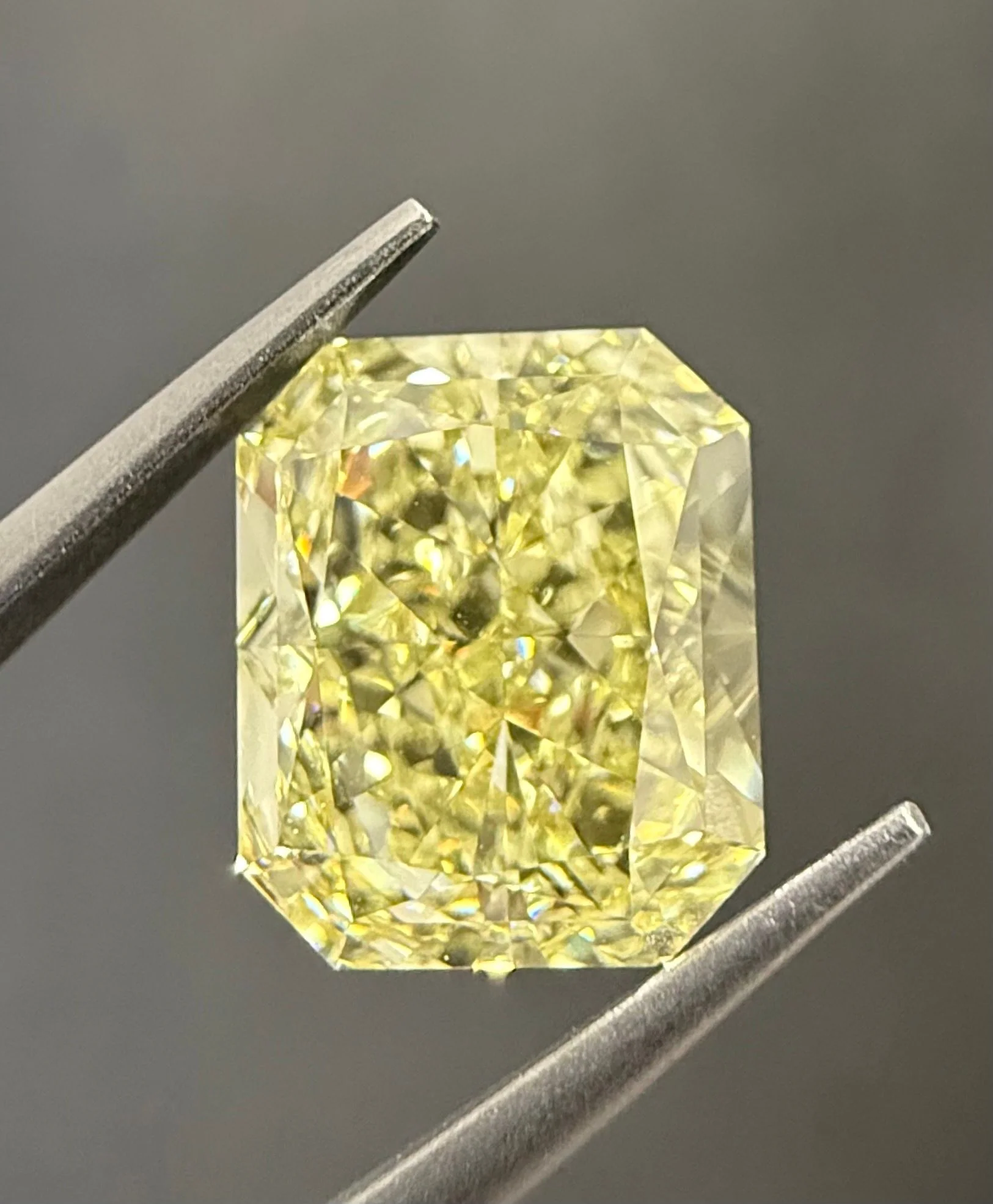 3.61 ct. Fancy Yellow/VVS1 Radiant Diamond