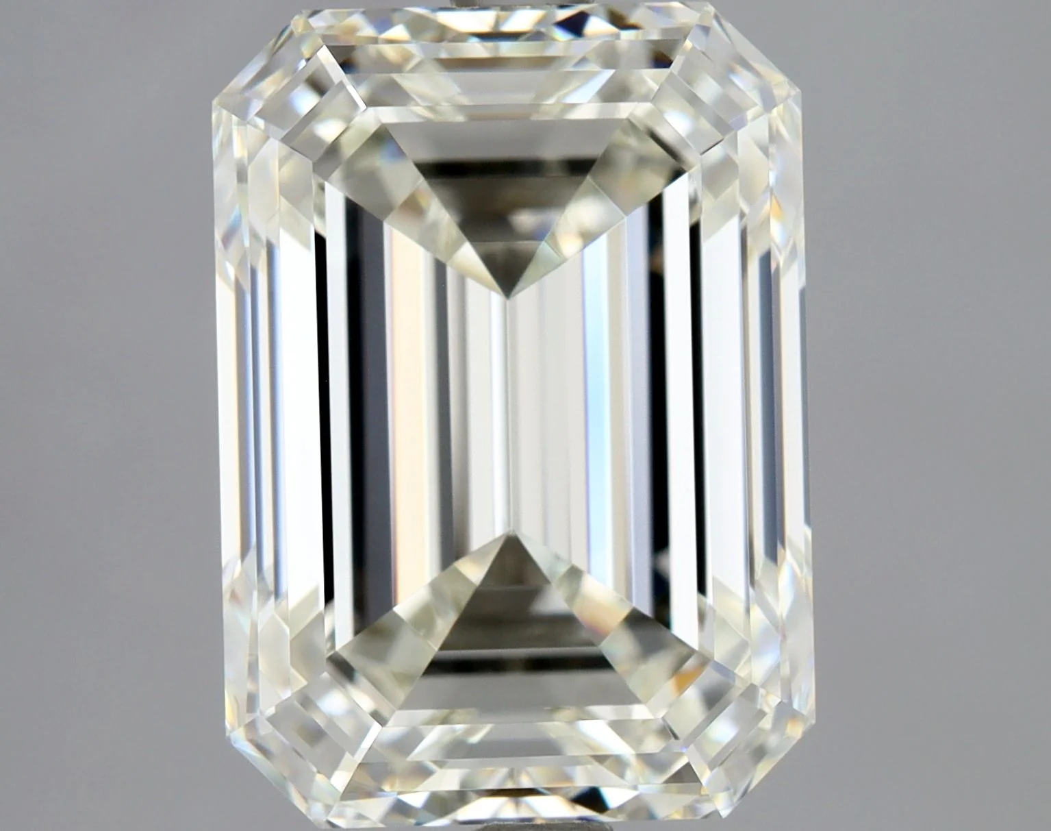 4.01 ct. J/VVS1 Emerald Diamond