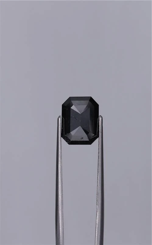 4.03 ct. Fancy Black/VVS2 Emerald Diamond