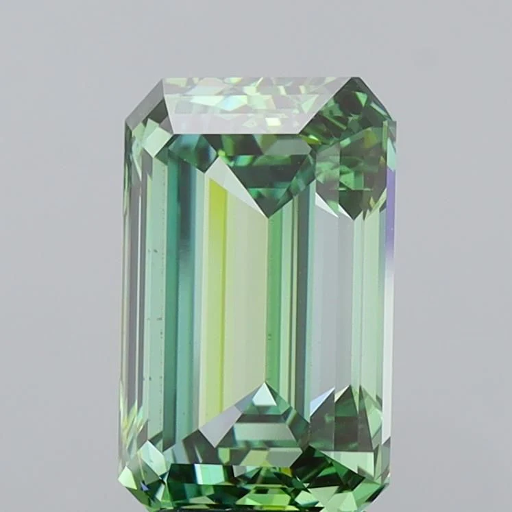 4.05 ct. Fancy Vivid Green/VS2 Emerald Lab Grown Diamond