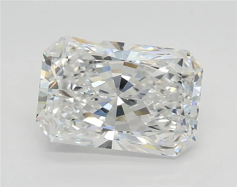 4.51 ct. E/VVS1 Radiant Lab Grown Diamond