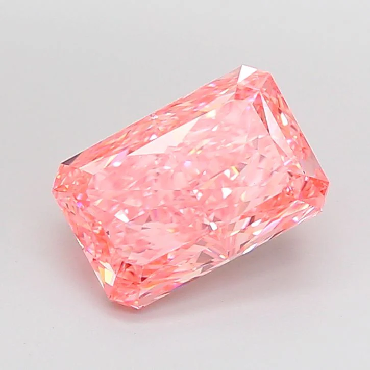 4.51 ct. Fancy Vivid Pink/VS1 Radiant Lab Grown Diamond