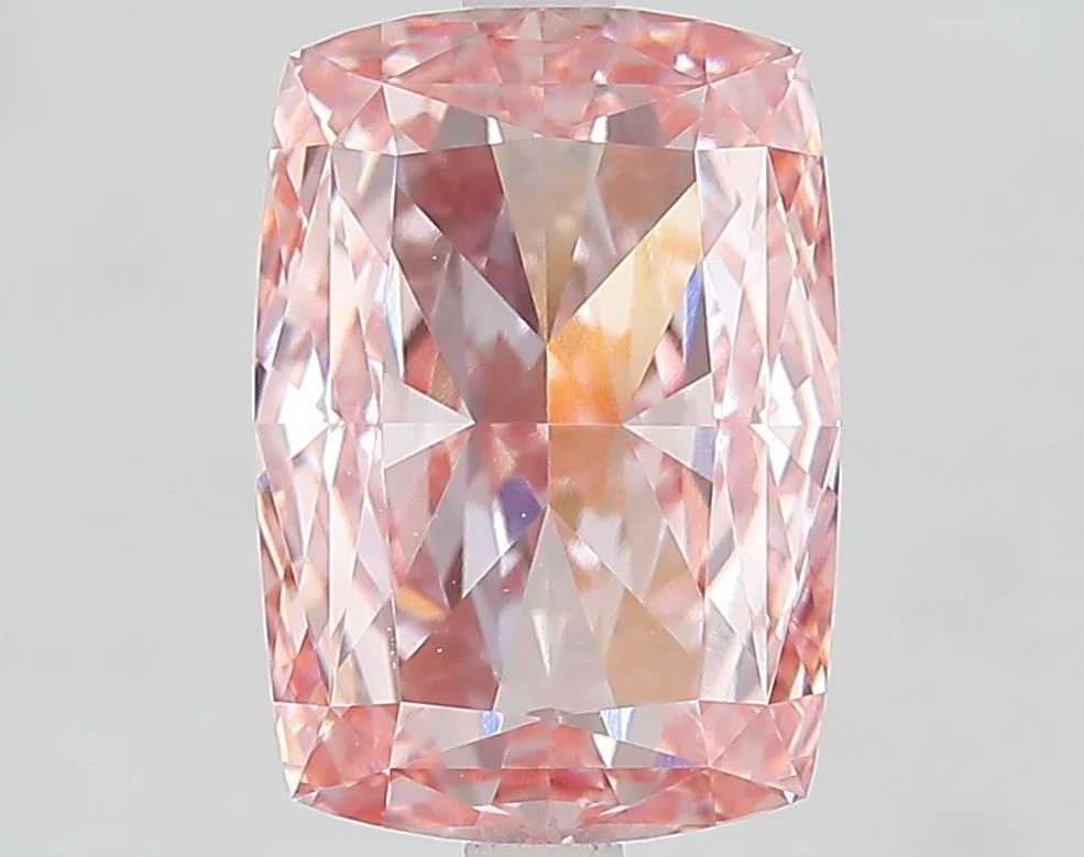 4.57 ct. Fancy Vivid Pink/VVS2 Cushion Modified Lab Grown Diamond