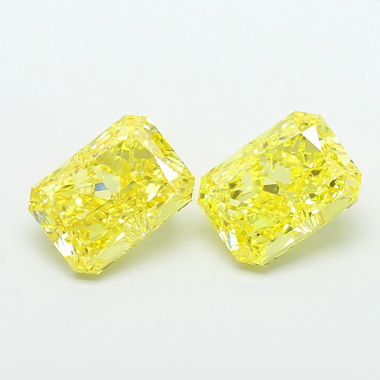 4.95 ct. Fancy Vivid Yellow/VS2 Radiant Lab Grown Diamond