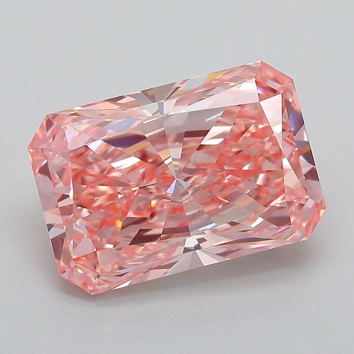 5.02 ct. Fancy Vivid Pink/VVS2 Radiant Lab Grown Diamond