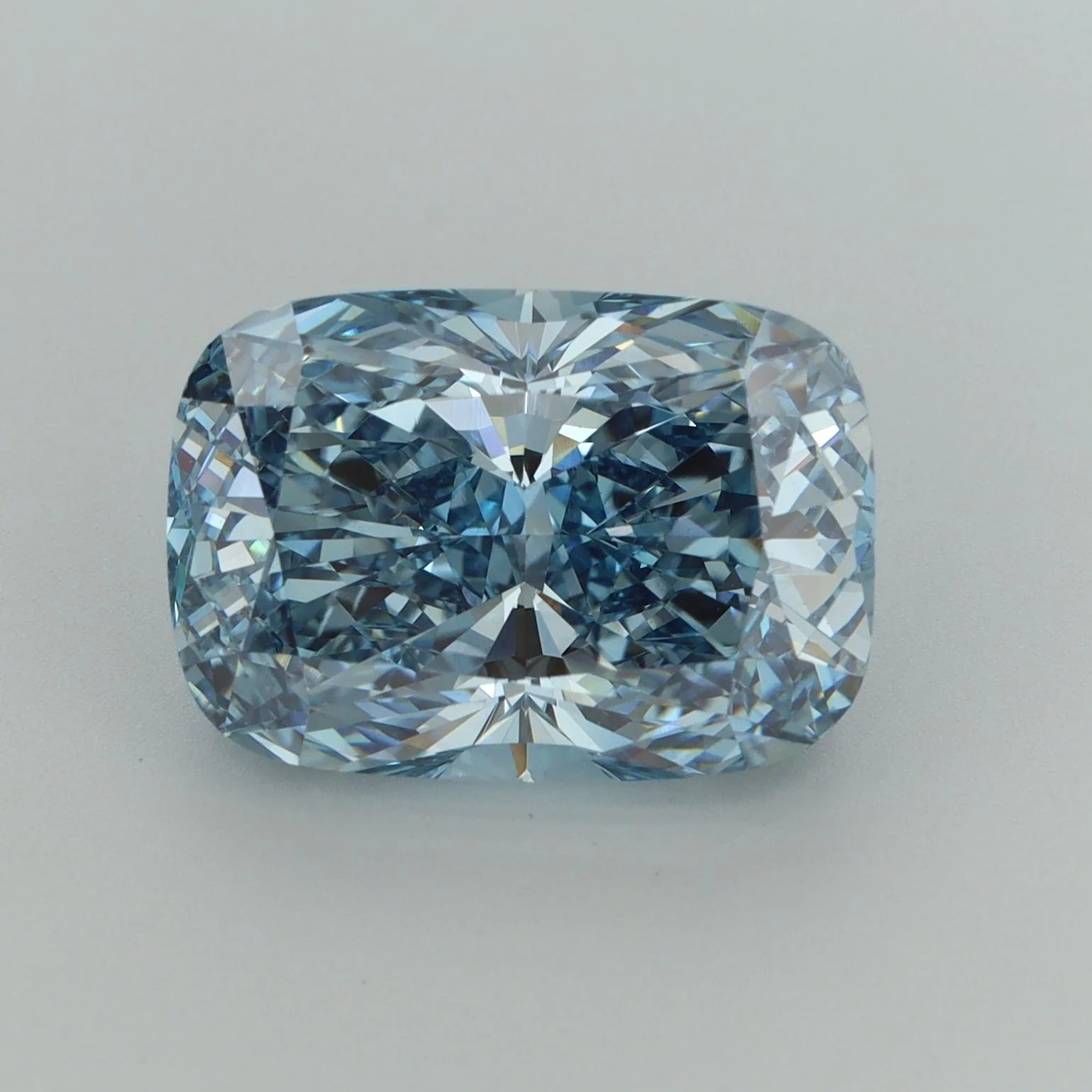6.99 ct. Fancy Vivid Blue/VS1 Cushion Modified Lab Grown Diamond