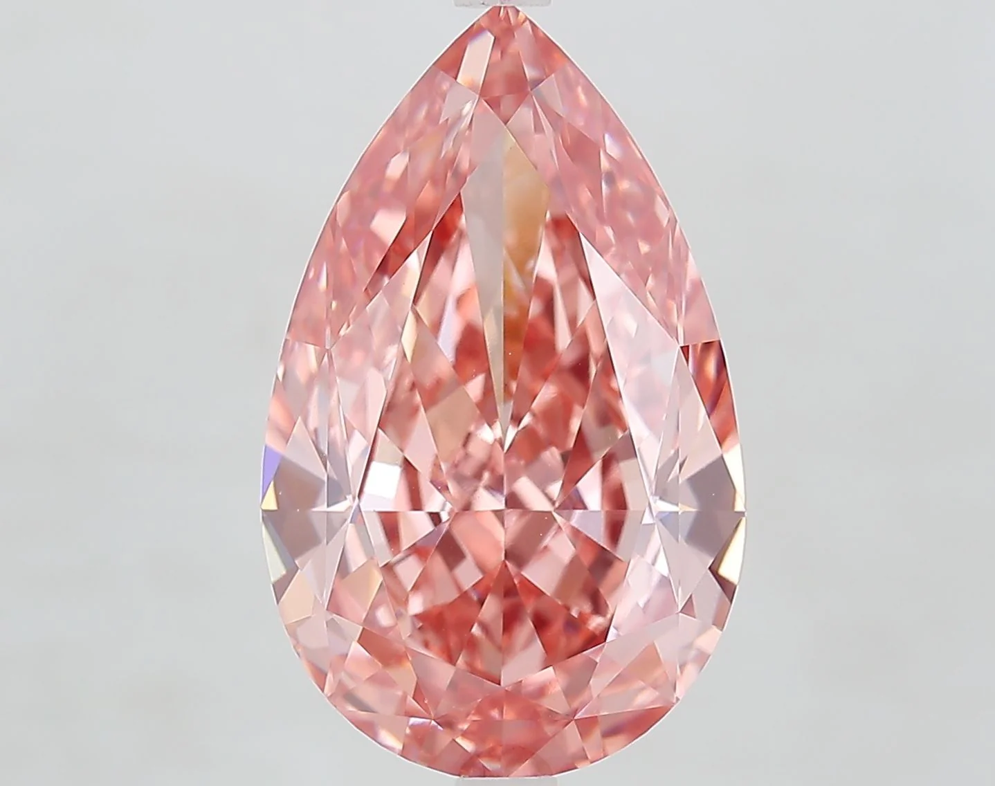 8.07 ct. Fancy Vivid Pink/VVS2 Pear Lab Grown Diamond